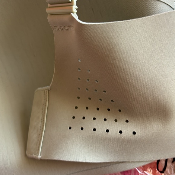 VS VSX bra - green - NWT - Picture 5 of 7